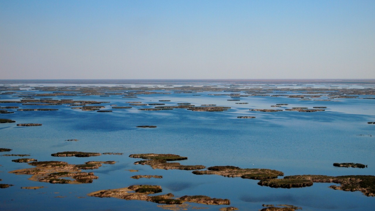 Арал каспий. Обмеление Каспийского моря. Аральское море Узбекистан. Аральское море Казахстан. Аральское море 2022.